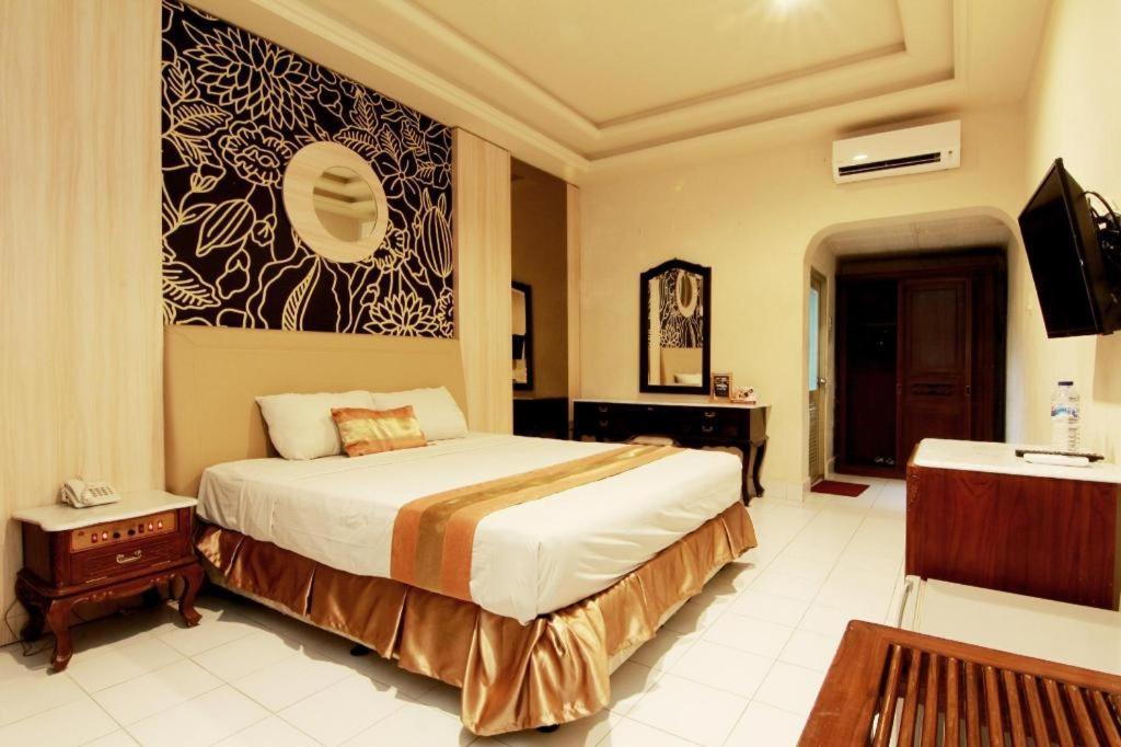 Hotel Grand Rosela Yogyakarta Eksteriør billede