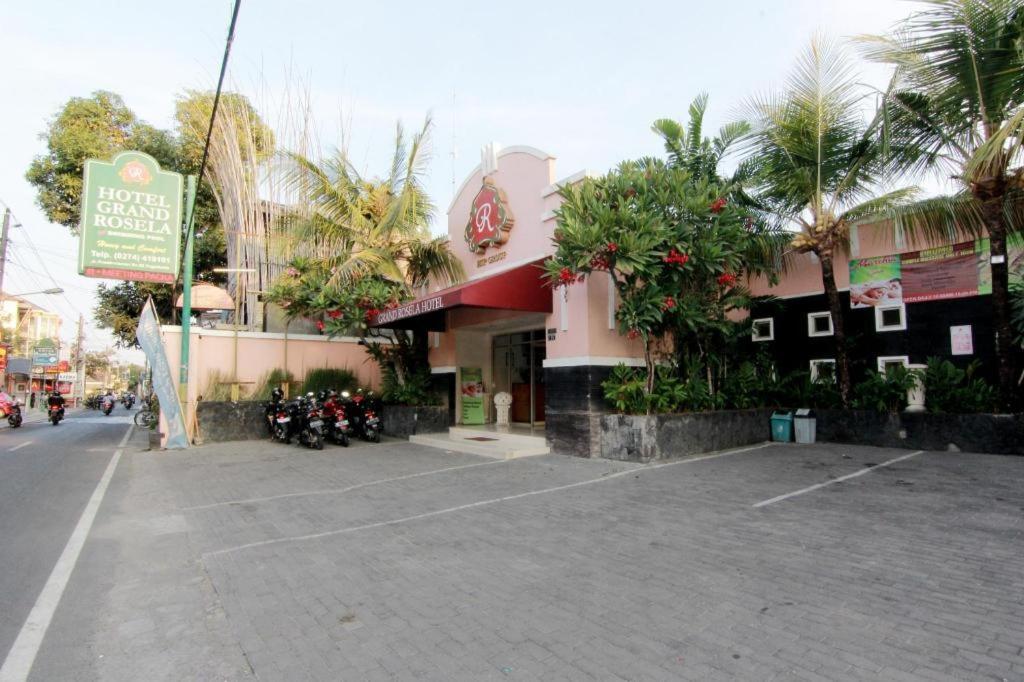 Hotel Grand Rosela Yogyakarta Eksteriør billede