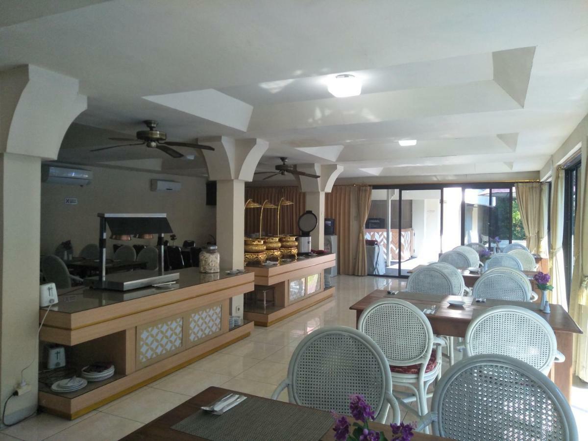 Hotel Grand Rosela Yogyakarta Eksteriør billede