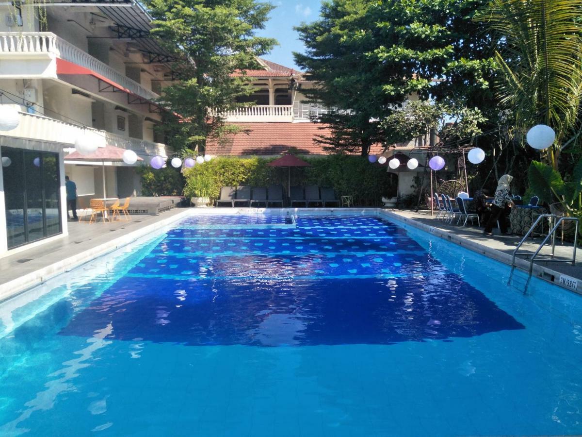 Hotel Grand Rosela Yogyakarta Eksteriør billede