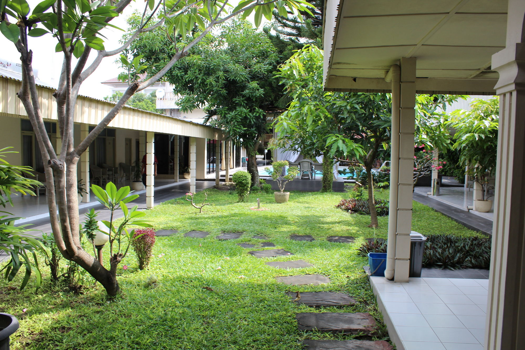 Hotel Grand Rosela Yogyakarta Eksteriør billede