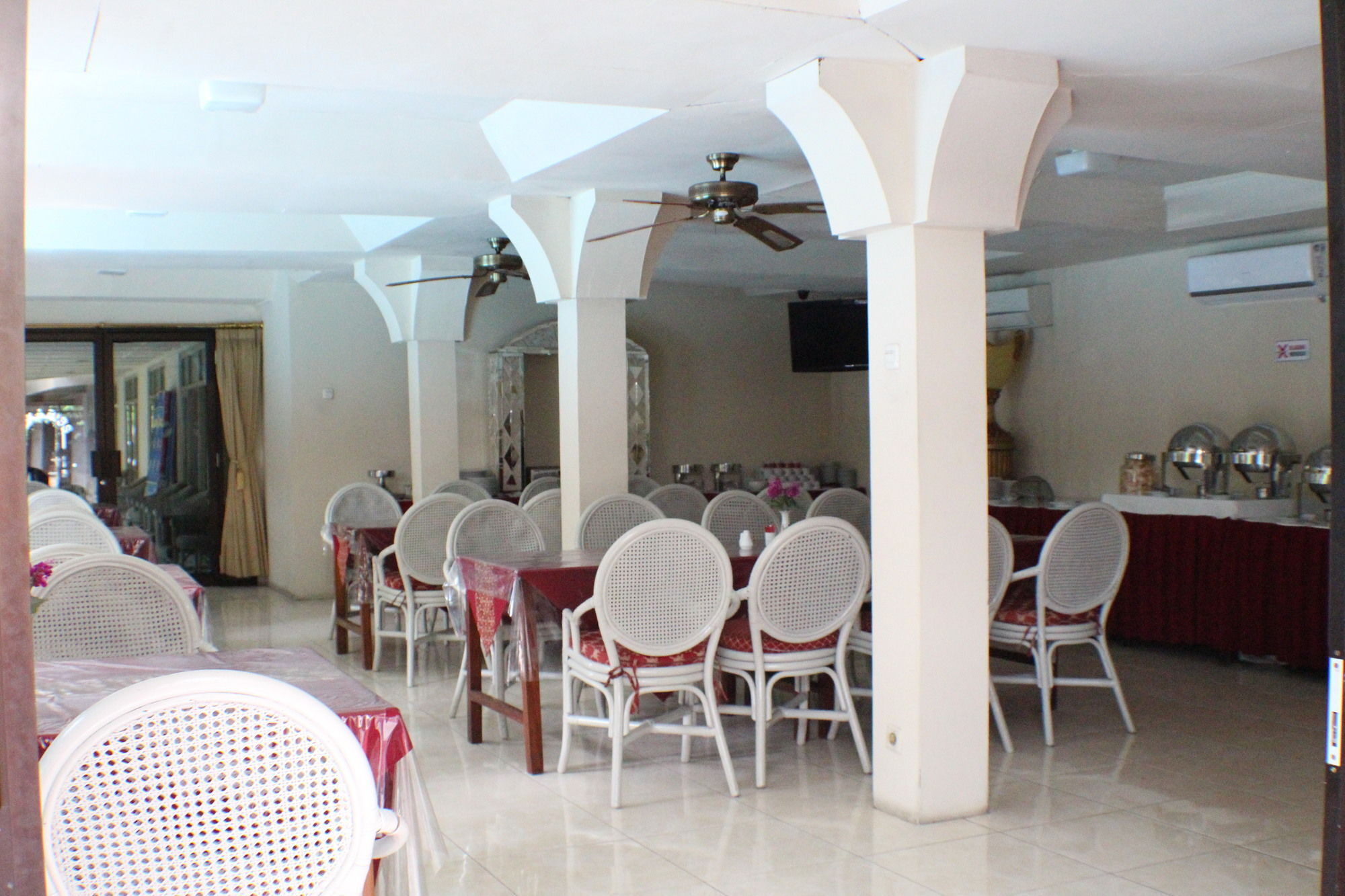 Hotel Grand Rosela Yogyakarta Eksteriør billede