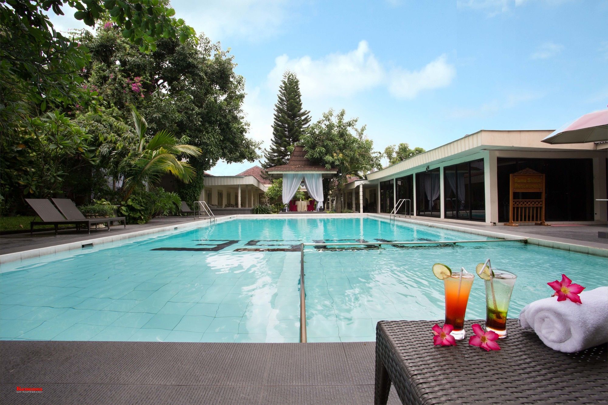 Hotel Grand Rosela Yogyakarta Eksteriør billede